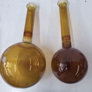2 Braunglas-Rundkolben mit Kugelschliff 4 Liter und 2 Liter