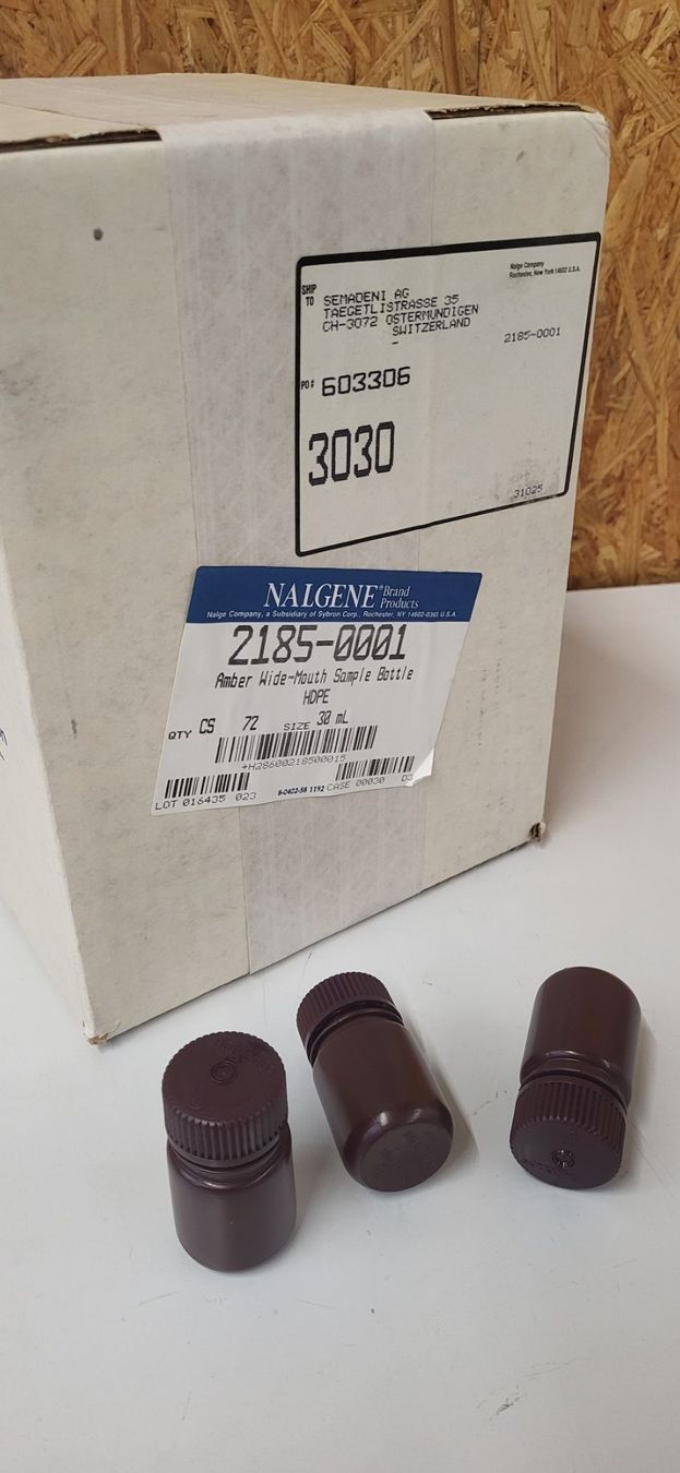 Nalgene Amber Wide-Mouth Sample Bottle HDPE 30ml