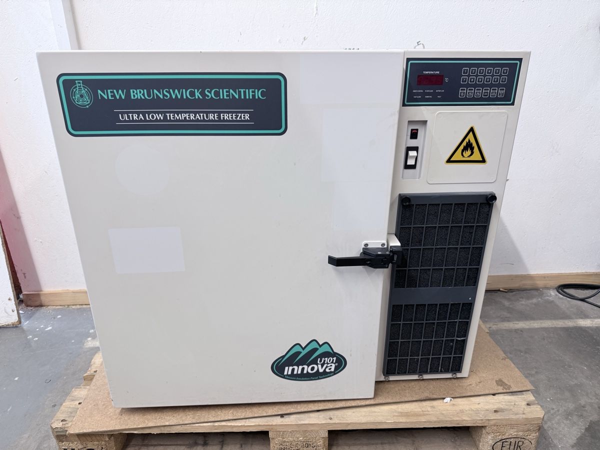 New Brunswick Scientific Ultra Low Temperature Freezer -80 C